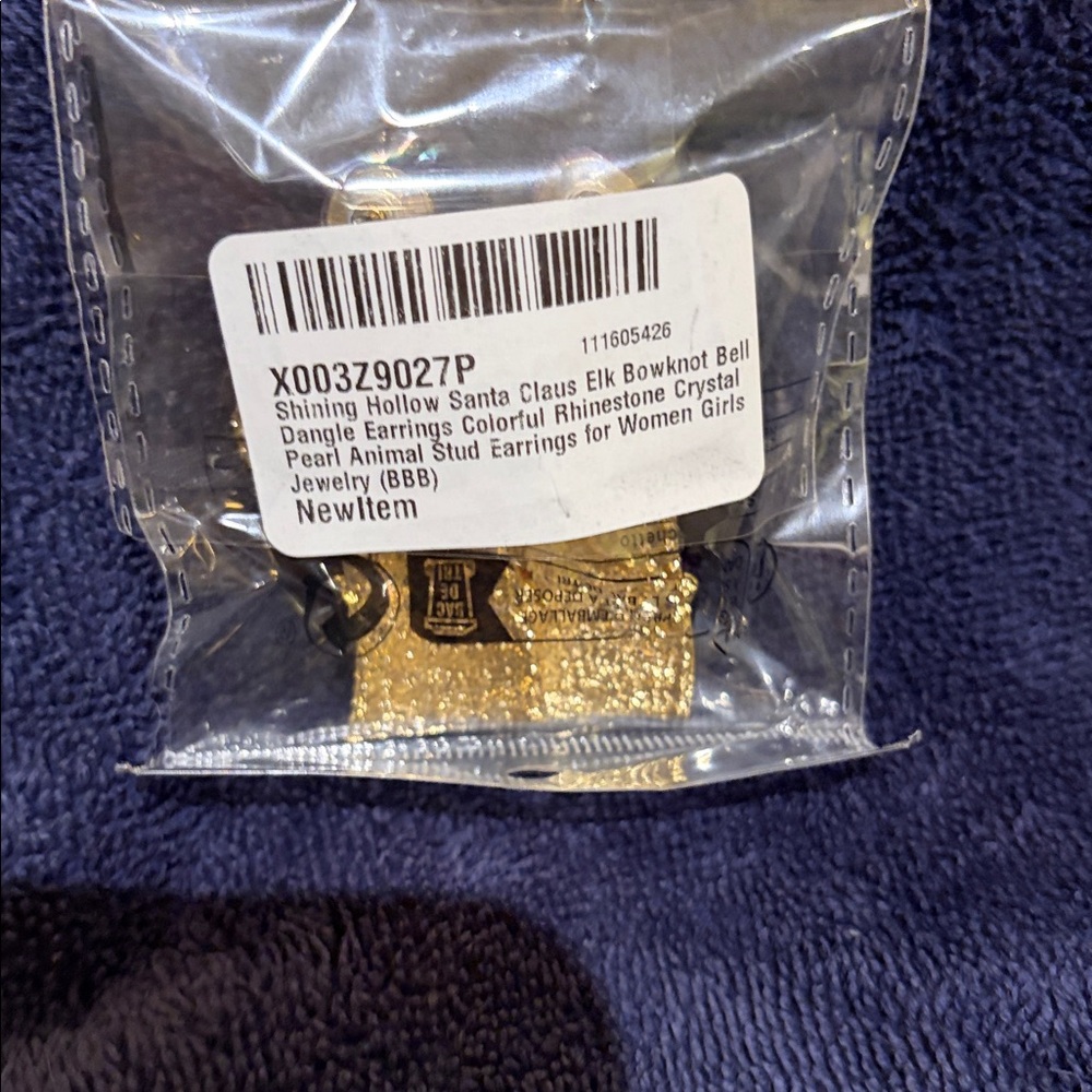 Gold and Red Llama Christmas Earrings - Picture 4 of 5